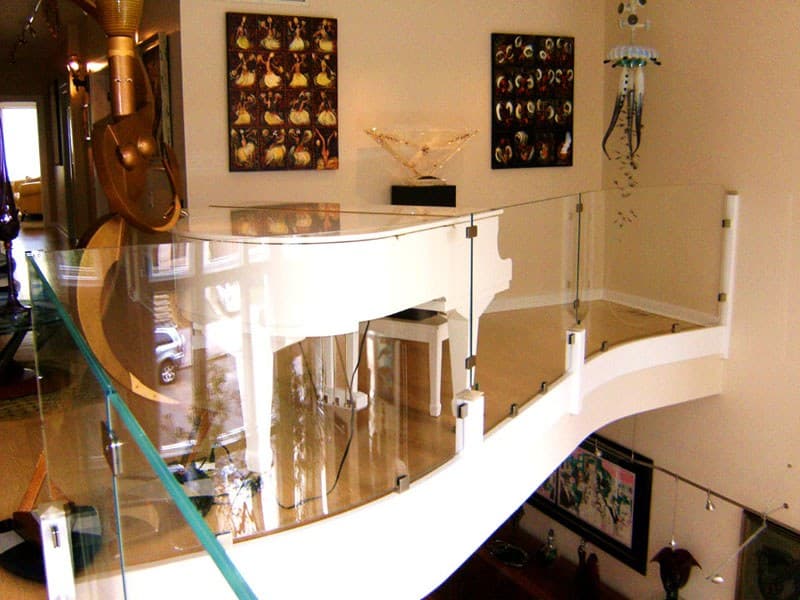 CLEAR BENT GLASS RAILING (G-RL14)