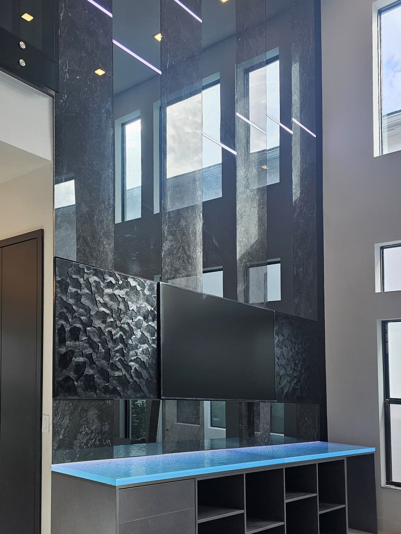 Decorative Glass Panels & Walls