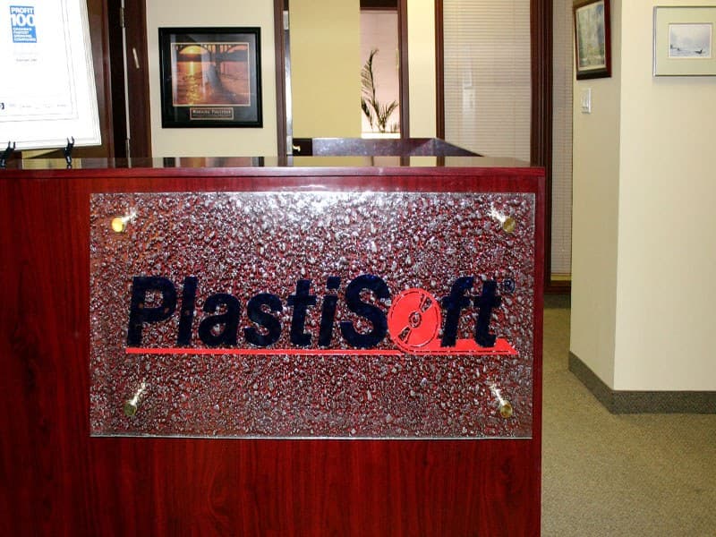 CUSTOM GLASS LOGO (GSL4)