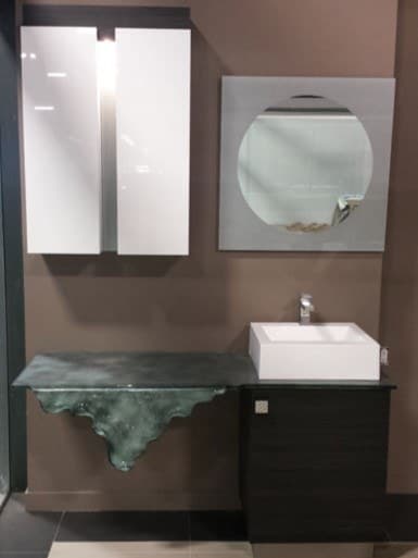 Bathroom Mirror (M17)