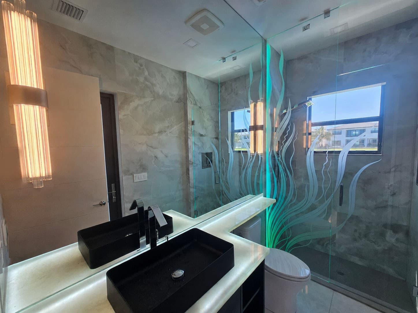 Bathroom Mirror (M5)