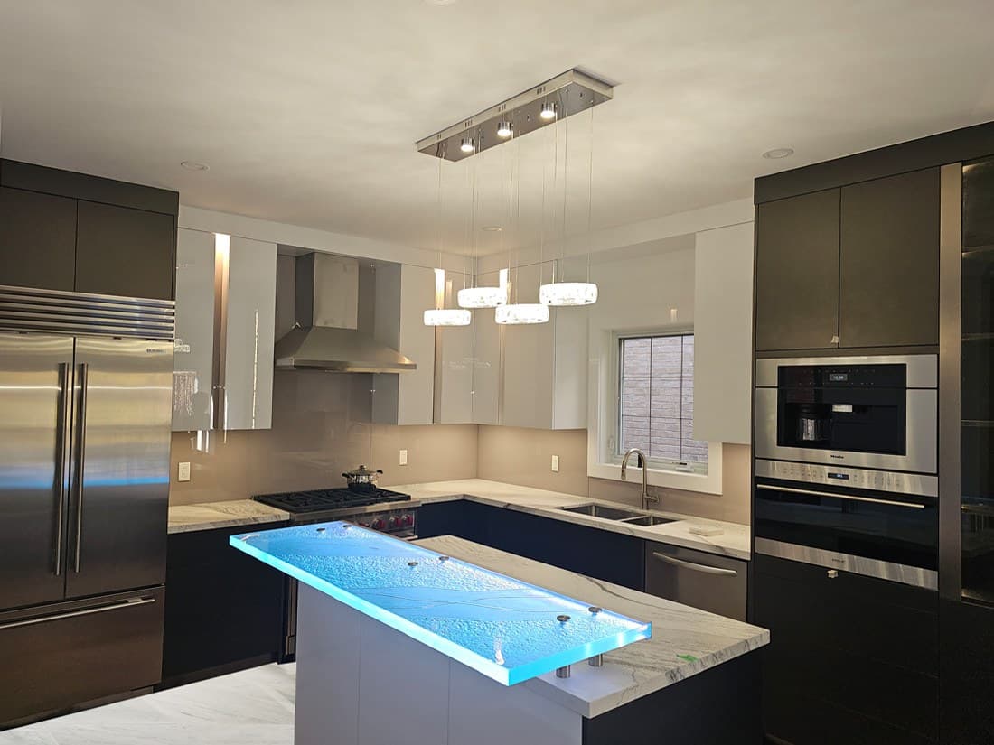 RAISED GLASS BAR TOP 1 1/2" (RB8)