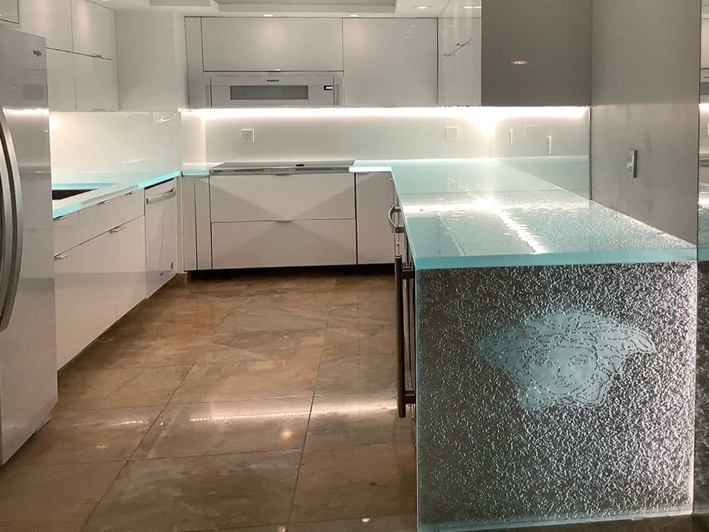 Why Glass Counters Are the Hottest Trend for 2025 Homes