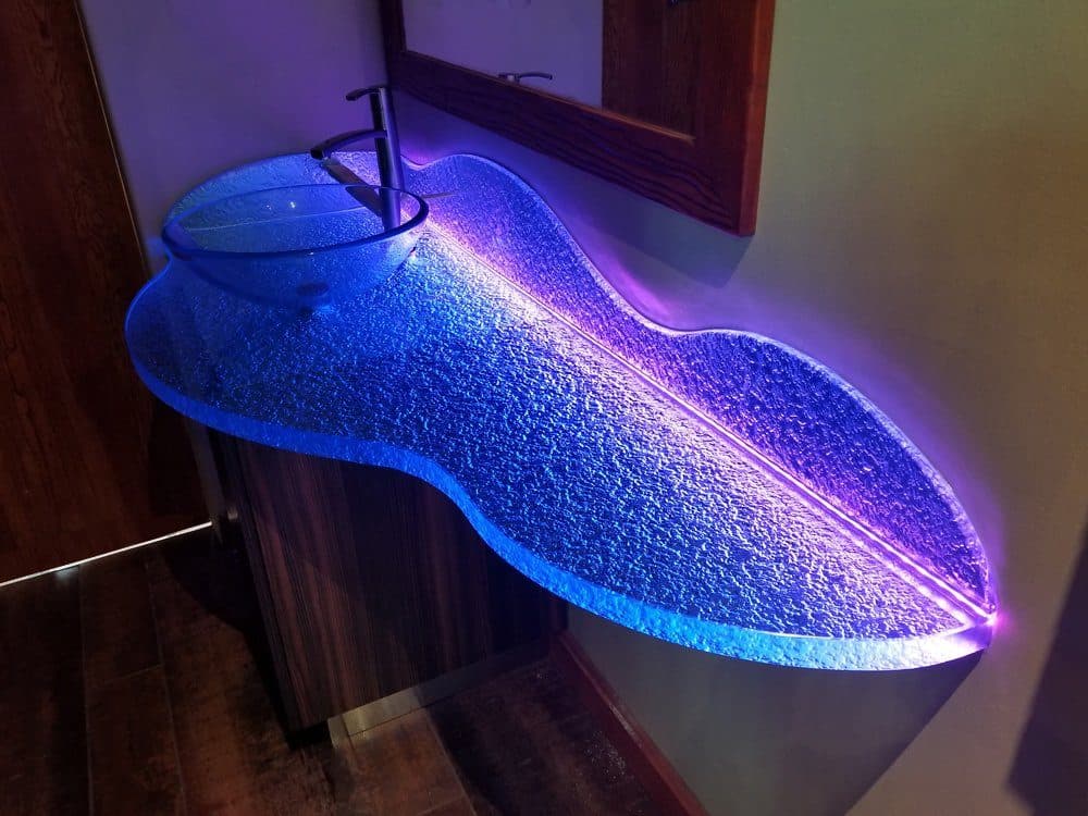Innovative Glass Countertop Trends Shaping 2026 Interiors