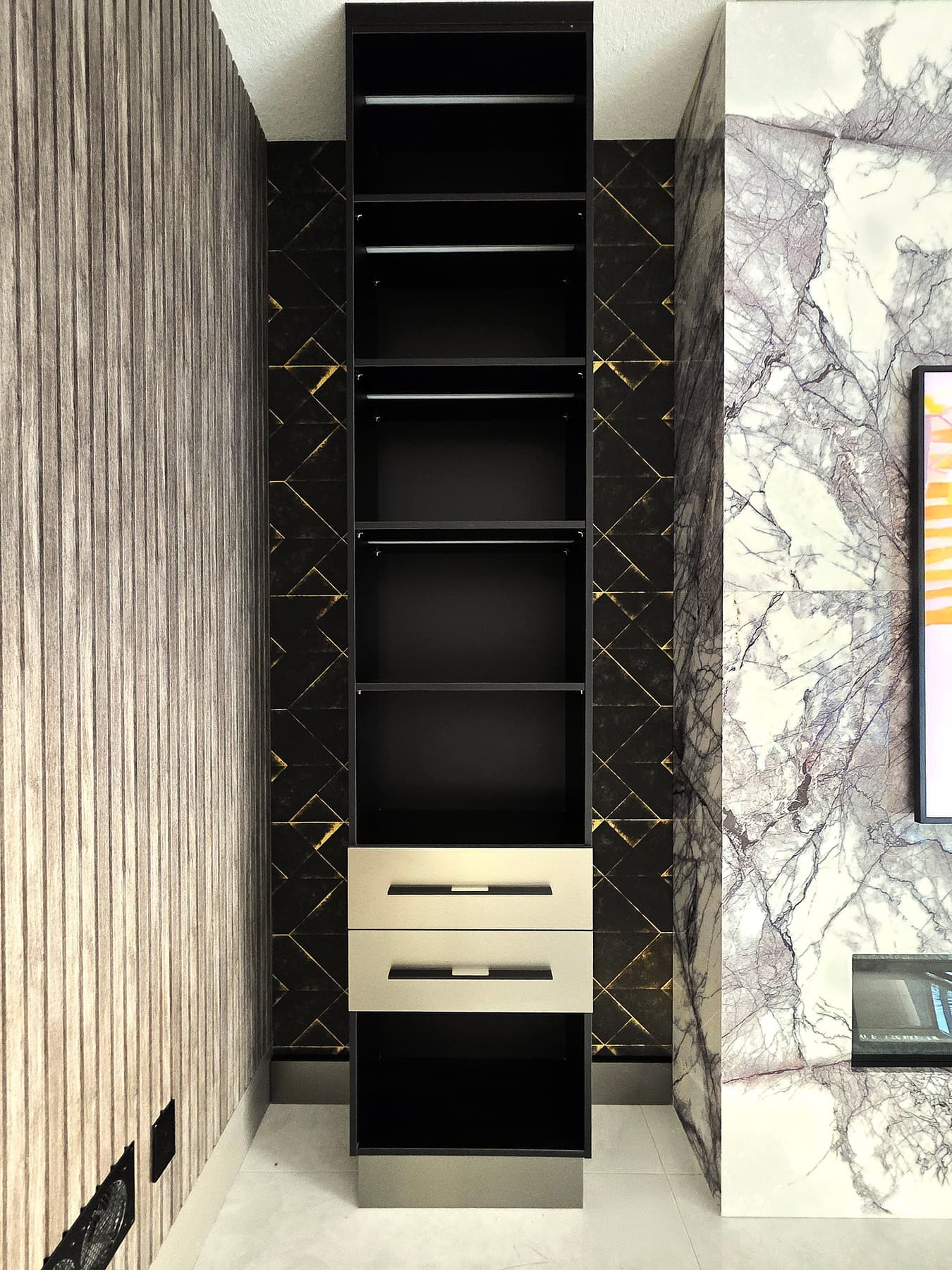 Custom Fireplace Displays (FRT225)