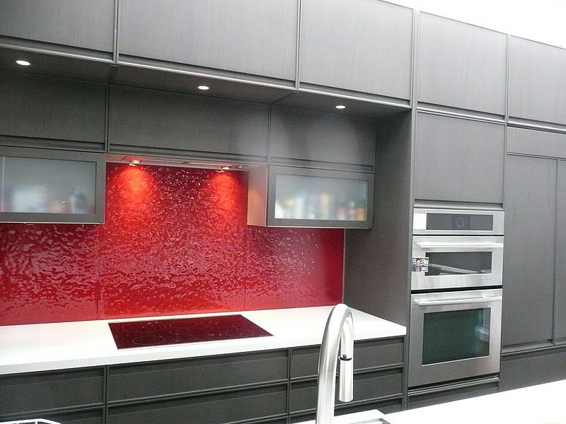glass backsplash