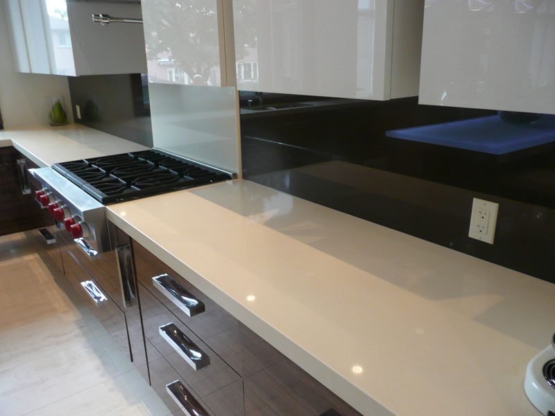 glass backsplash