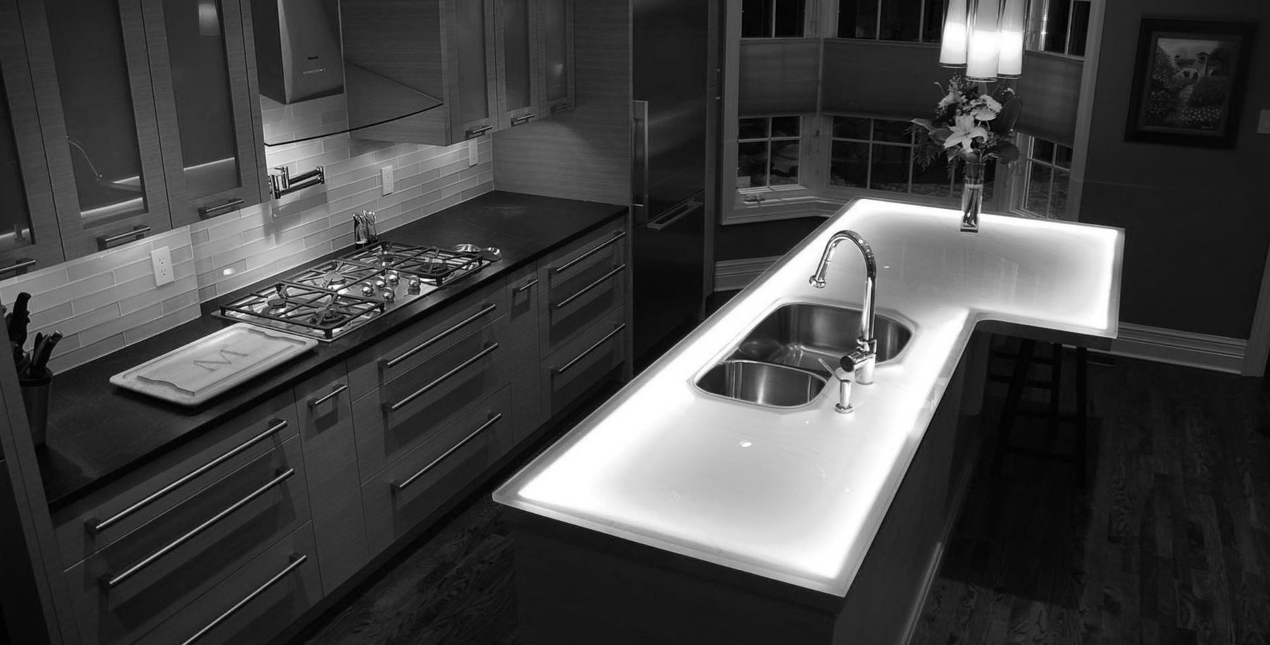 glass backsplash