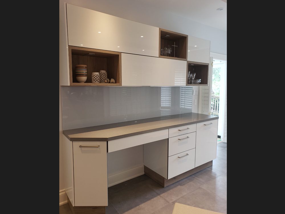 glass backsplash
