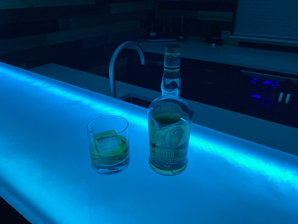 Glass bartop Steve Meyer4