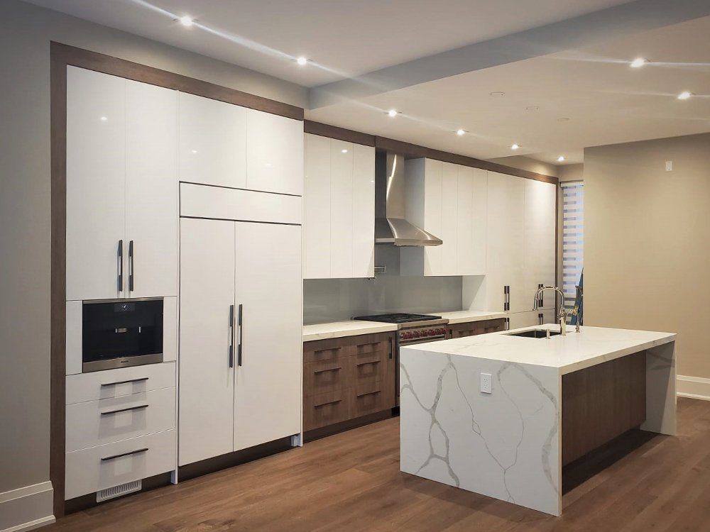 Glass tile backsplash